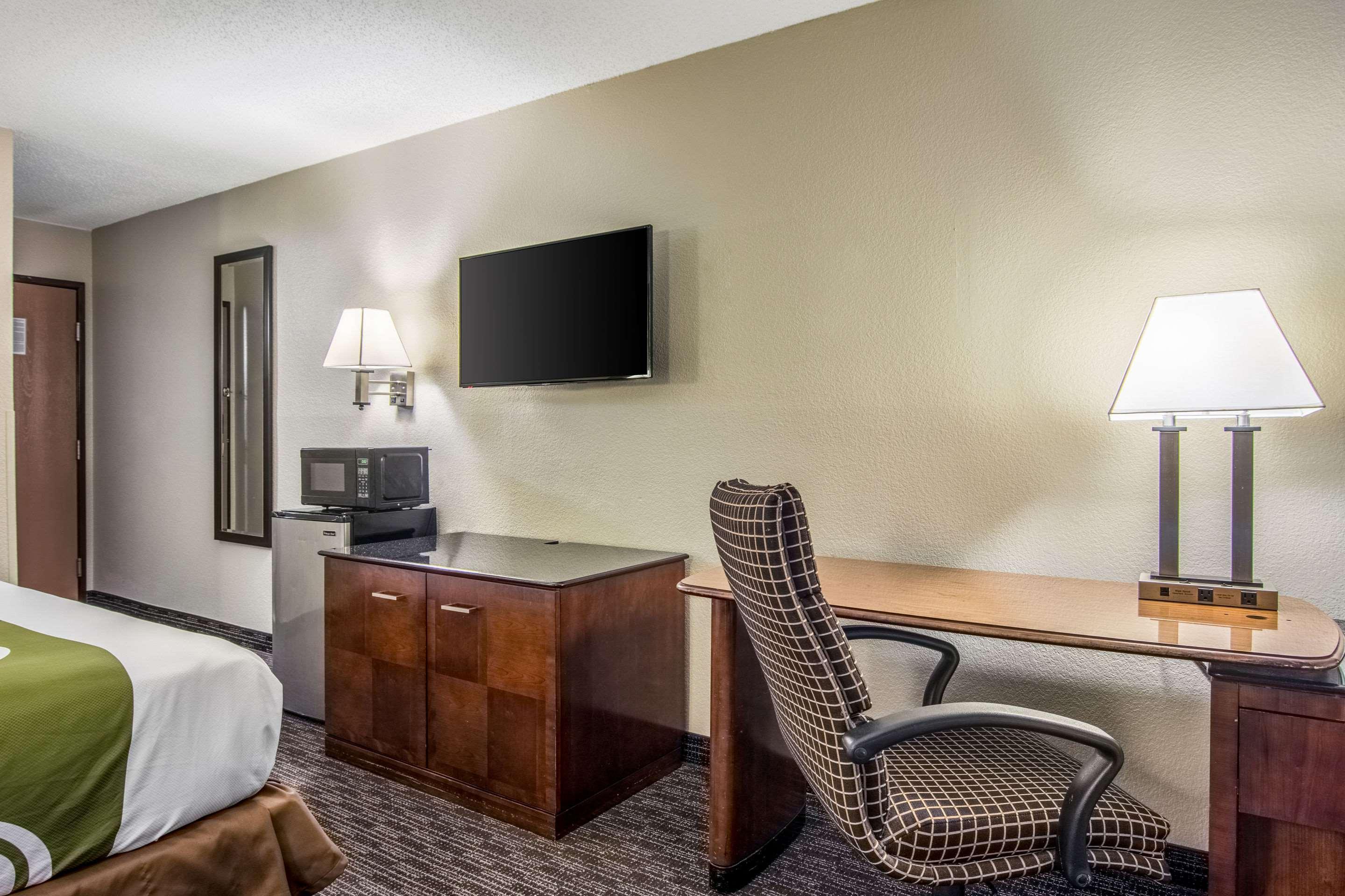 Quality Inn Atlanta Airport-Central Колледж Парк Экстерьер фото