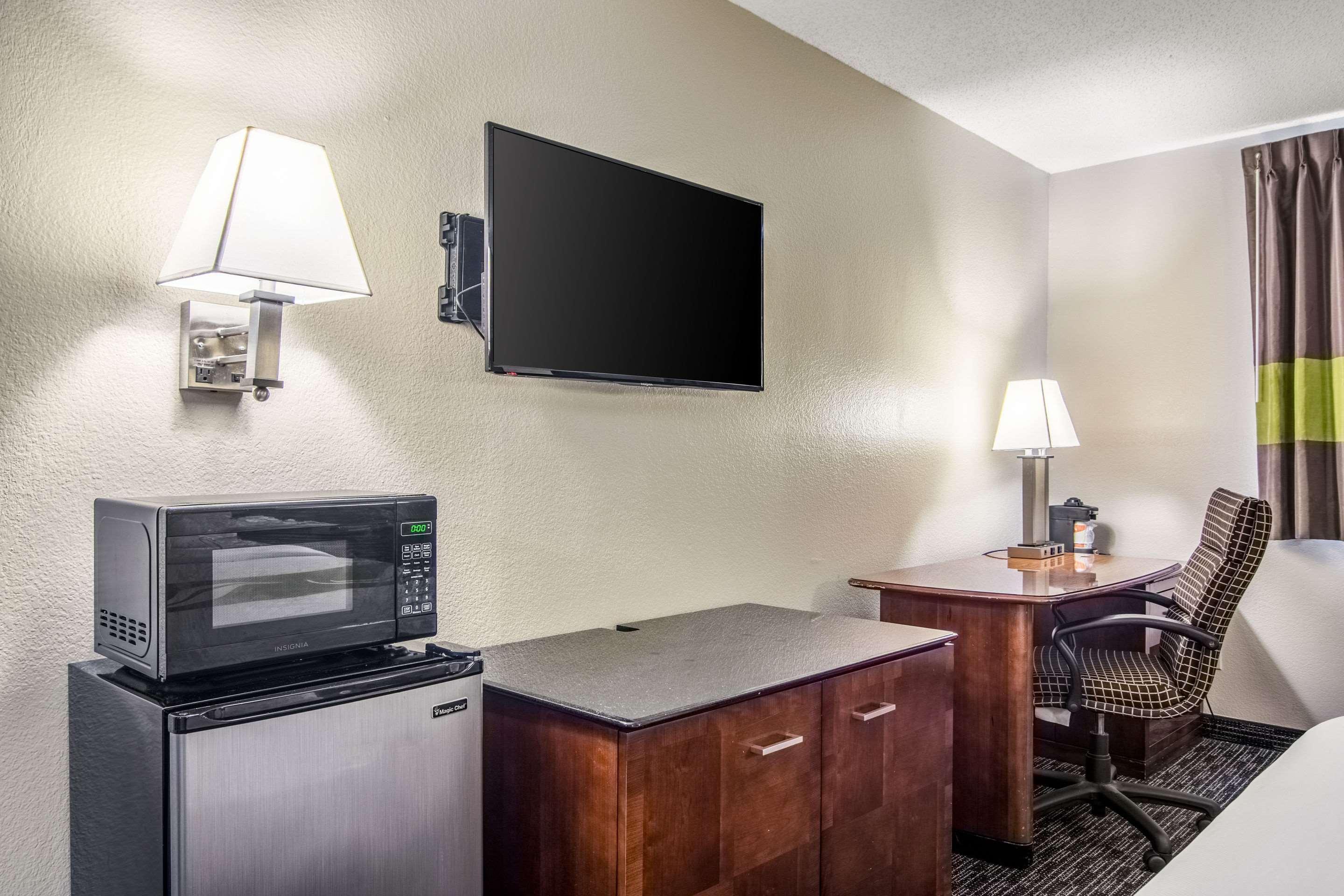 Quality Inn Atlanta Airport-Central Колледж Парк Экстерьер фото